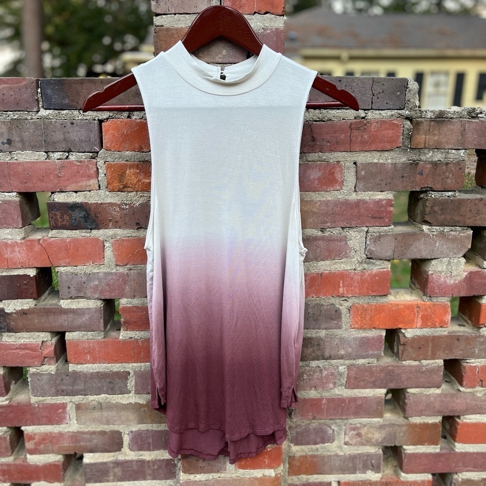 Ombre Muscle Tee White Gray Burgundy Asymmetrical